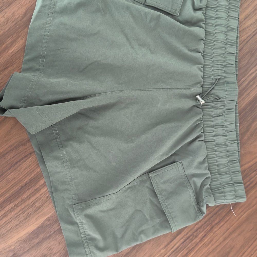 Abercrombie & Fitch Olive Green Cargo Shorts